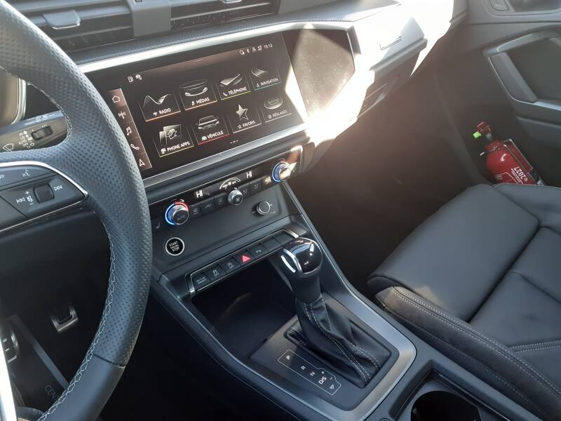 Photo de la voiture AUDI Q3 SPORTBACK 35 TDI 150 ch S tronic 7 S line