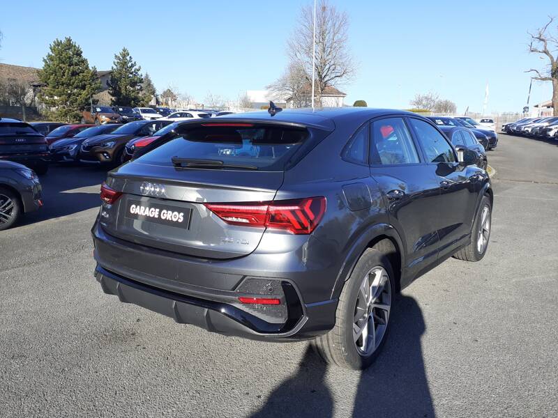 Photo de la voiture AUDI Q3 SPORTBACK 35 TDI 150 ch S tronic 7 S line