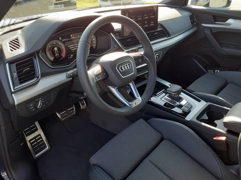 Photo de la voiture AUDI Q5 SPORTBACK 35 TDI 163 S tronic 7 S line