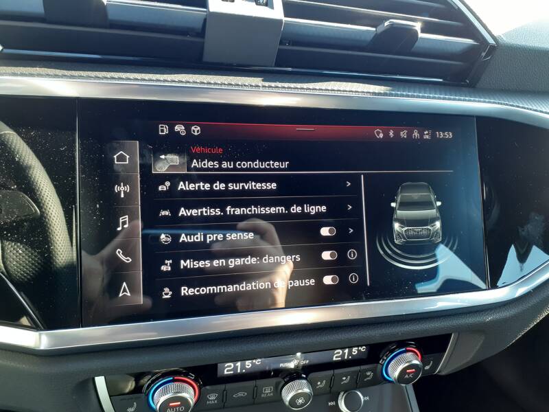 Photo de la voiture AUDI Q3 SPORTBACK 45 TFSIe  245 ch S tronic 6 S line