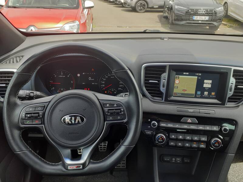 Photo de la voiture KIA SPORTAGE 2.0 CRDi 136 ISG 4x2 GT Line