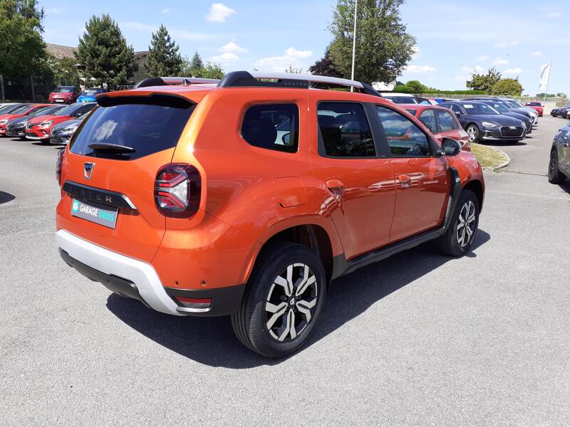 Photo de la voiture DACIA DUSTER TCe 150 FAP 4x2 EDC Prestige