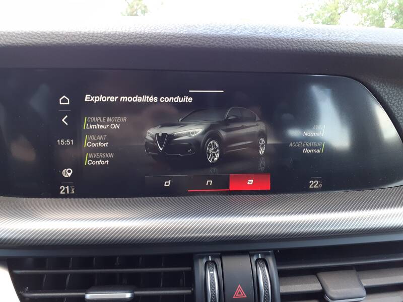 Photo de la voiture ALFA ROMEO STELVIO MY21 2.2 190 ch AT8 Sprint