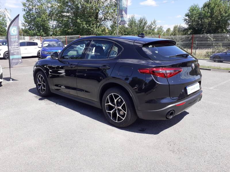 Photo de la voiture ALFA ROMEO STELVIO MY21 2.2 190 ch AT8 Sprint