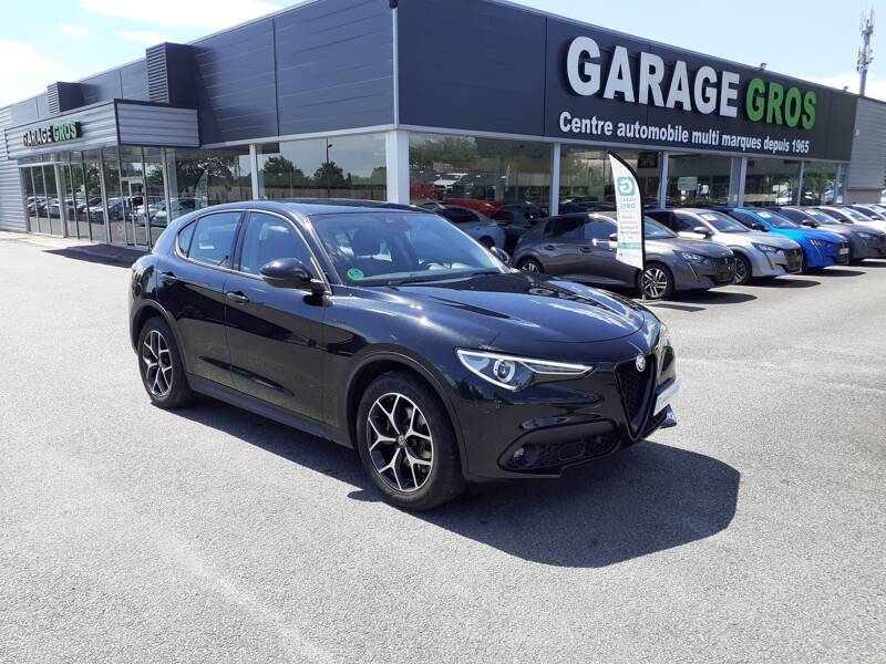 Photo de la voiture ALFA ROMEO STELVIO MY21 2.2 190 ch AT8 Sprint