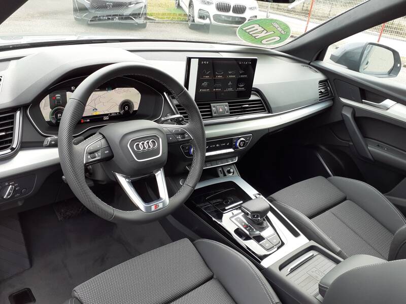 Photo de la voiture AUDI Q5 SPORTBACK 50 TFSIe 299 S tronic 7 Quattro S line