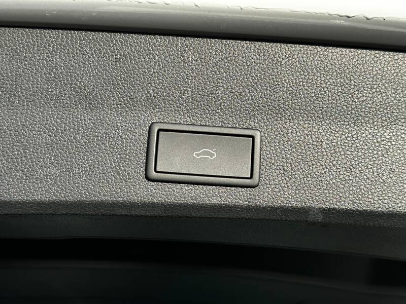 Photo de la voiture SEAT ATECA 2.0 TDI 150 ch Start/Stop DSG7 FR
